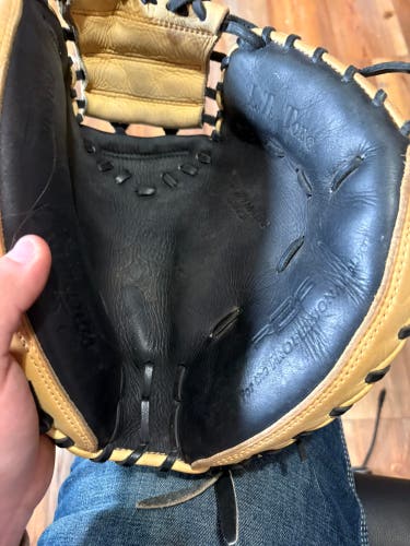 Rawlings Heart of the Hide RH Catcher's Baseball Glove 32.5" (Used)