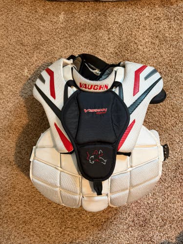 Large Vaughn Vision 9200 Goalie Chest Protector (Used)