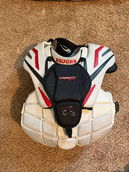 Large Vaughn Vision 9200 Goalie Chest Protector (Used)
