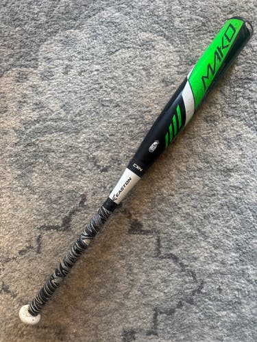 HOT BAT!! New Grip!! Rare size!! Hard to find!! Easton Mako 28/17 -11