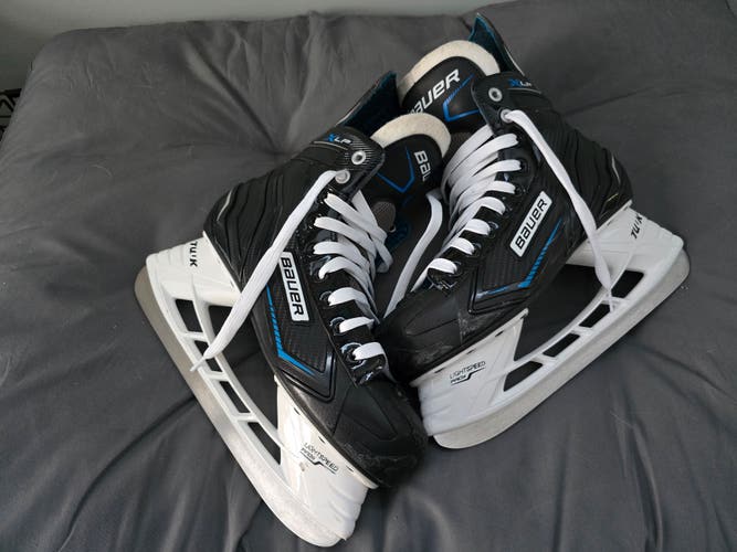 Used Senior Bauer XLP Hockey Skates (Regular)- Size: 7