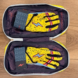 Bruce Bolt Lars Nootbaar Series Long Cuff Baseball Batting Gloves Youth XL (Used)