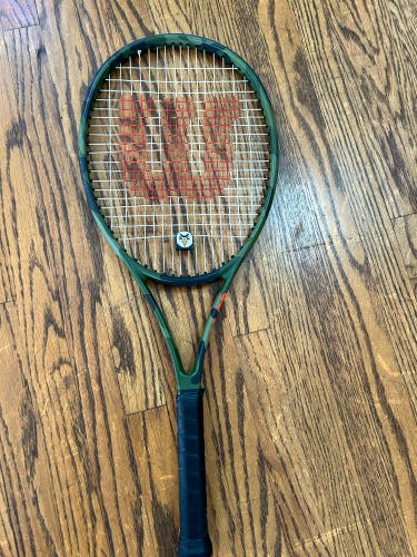Wilson Blade 26 Junior Tennis Racquet (Used)