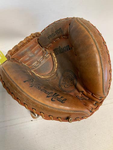 Used Wilson A2403 BB/SB Catchers RH Throw Brown 30" 11823-S000037115