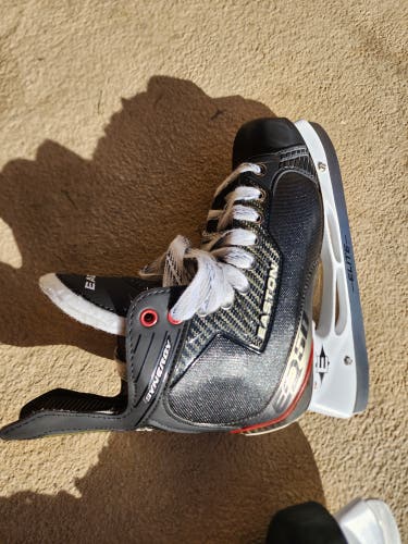 Synergy EQ50 adult 8D Easton hockey skates