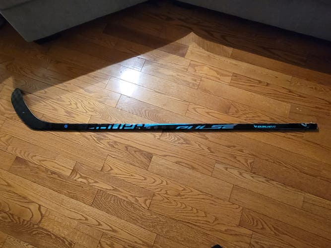 Intermediate Bauer Pulse Left Hand Hockey Stick P28 55 Flex (Used)