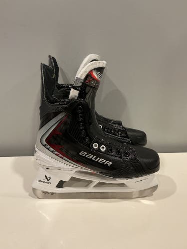 2025 Bauer Vapor Fly40 Hockey Skates Narrow Width 9 (New)