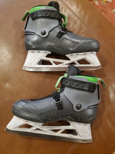 Bauer Konekt Hockey Goalie Skates 8 (Used)