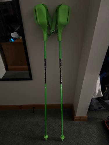 125cm Komperdell NATIONAL TEAM 12.3 Carbon Slalom Ski Poles (Used)