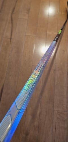 Intermediate Bauer Nexus Tracer Right Handed Hockey Stick P28 77 Flex (Used)