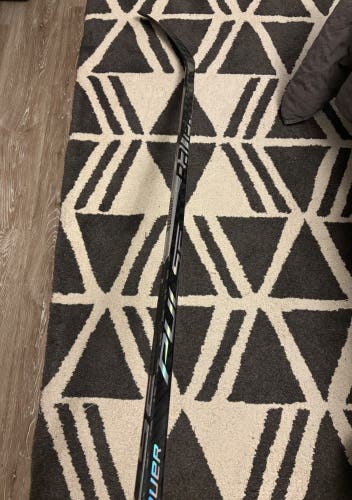 Senior Bauer Pulse Right Handed Hockey Stick P90TM 82 Flex Pro Stock (Used)
