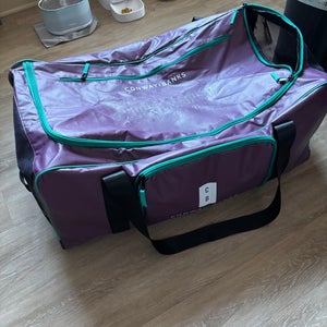 Large hockey bag with interior compartments and pockets (Used)