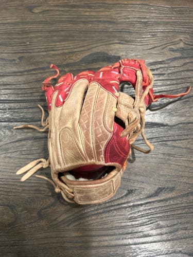 2023 Absolutely ridiculous RH Infield Baseball Glove 11.25" (Used)
