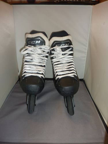 Inline CCM 9040 Hockey Skates Regular Width Size 5, EU 39 (Used)