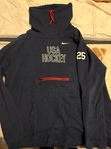 USA Hockey team issued sweatshirt