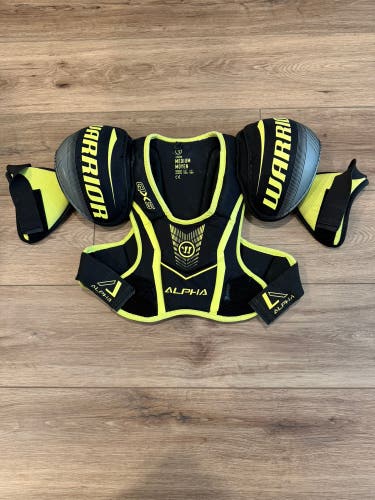 Medium Junior Warrior Alpha QX5 Shoulder Pads (Used)