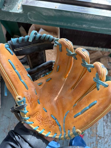 2021 Rawlings Heart of the Hide RH Infield Baseball Glove 11.75" (Used)