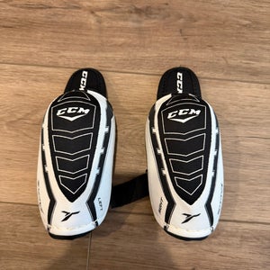 Junior Small CCM Tacks 1052 Elbow Pads (Used)
