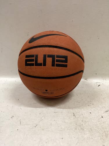 Used Nike Basketball Adult Indoor 11725-S000497234