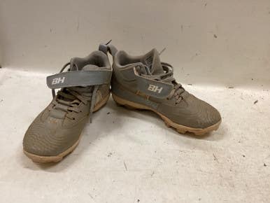 Used Under Armour BH BB/SB Cleats Grey Junior 04 11725-S000497687