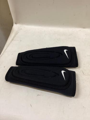 Used Nike Soccer Shin Guards Junior Black SM 11725-S000497416