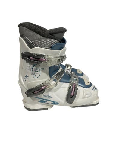 Used Dalbello GAIA 3 Girls DH Ski Boot White 235 MP - J05.5 - W06.5 11847-S000032007