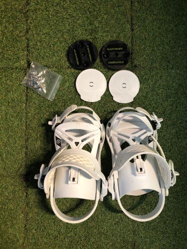 Women's Medium Union Rosa Snowboard Bindings (Used)