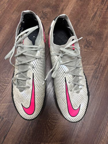 White Men's Size M 10.5 (W 11.5) Nike Phantom gt Cleats (Used)