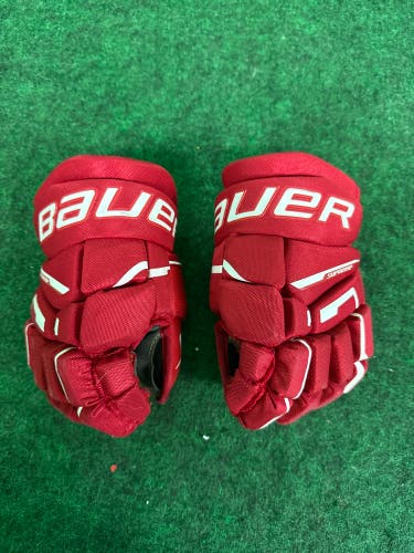 Red Junior Bauer Supreme M3 Gloves 10" (Used)