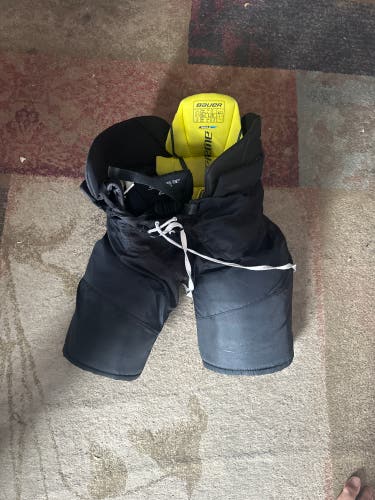 Men's Senior Large Bauer Supreme 2S Hockey Pants (Used)