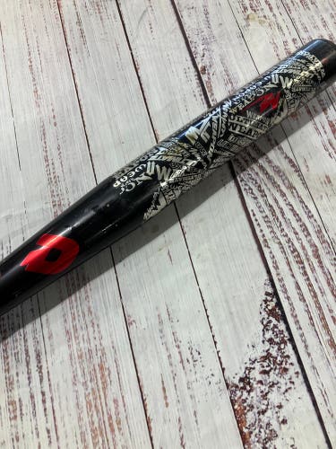 DeMarini Ultimate Weapon Alloy Bat (-6) Alloy 28 oz 34" (Used)