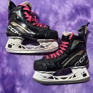 Intermediate CCM Tacks AS580 Hockey Skates Size 4.5 (Used)