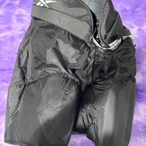 Black Senior Large Reebok 5k Hockey Pants (Used)