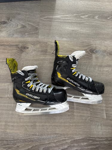 Bauer Ignite Pro+ Hockey Skates Regular Width 13.5 (Used)