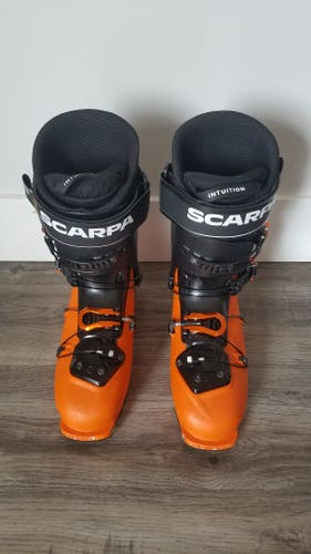 Mondo 28 & 28.5 Men's Scarpa Alpine Touring Maestrale Ski Boots Medium Flex (Used)