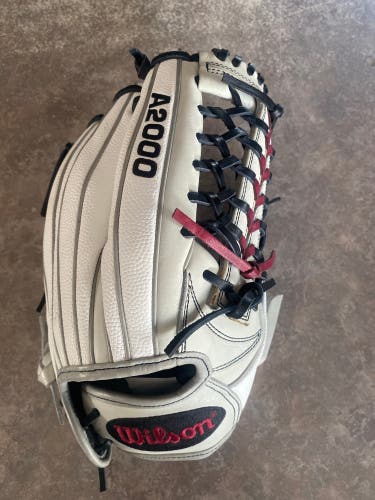 2021 Wilson A2000 RH Infield Softball Glove 12.5" (New)