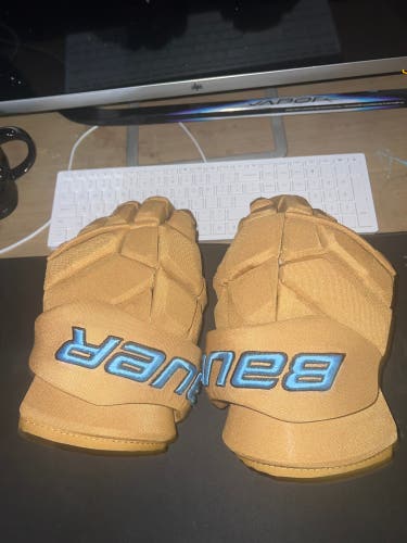Bauer Supreme Mach Gloves 14" (New)