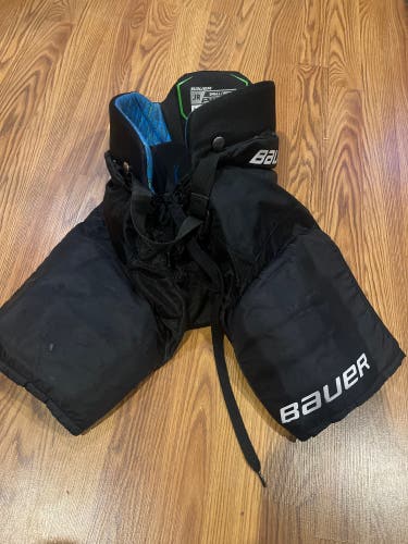 Junior Small Bauer X Hockey Pants (Used)