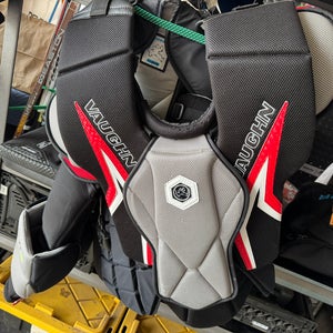 XL Vaughn SLR3 Goalie Chest Protector (Used)