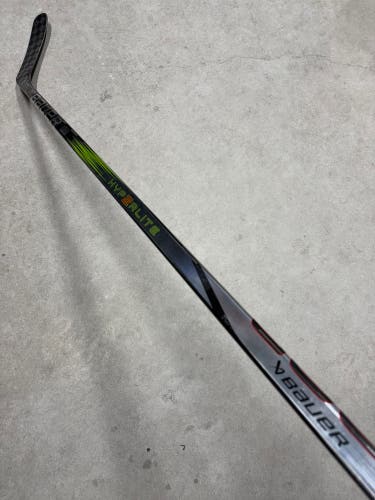 65 Flex SR P88 Senior Bauer Vapor Hyperlite 2 Right Hand Hockey Stick (New)