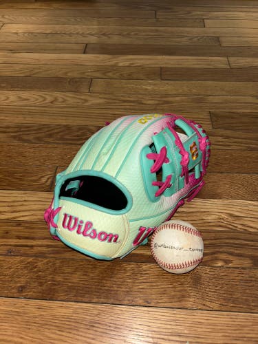 Wilson A2000 1786 11.5” Infield Baseball Glove Pink/Neon Green