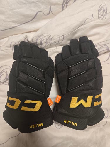 CCM HGJS Gloves 14" Vancouver Canucks Pro Stock (Used)