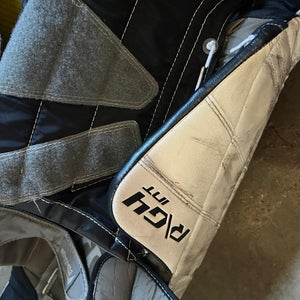 32" Warrior Ritual G4 Goalie Leg Pads (Used)