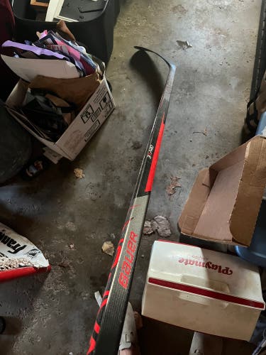 Intermediate Bauer Vapor 3X Pro Right Handed Hockey Stick P92 65 Flex (New)