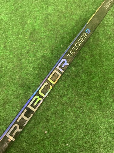 Junior CCM Ribcor Trigger 9 Hockey Stick Left Hand P28 40 Flex (Used)
