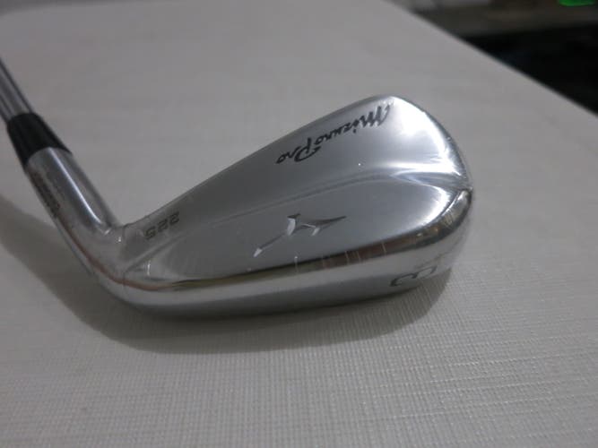 Mizuno Pro 225 HMB 3-iron - 19* - DG 105 R300 Regular Flex Steel - NEW