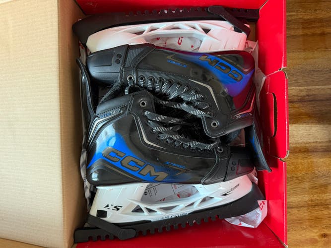 CCM JetSpeed XTRA SE Hockey Skates Wide Width 11.5 (New)