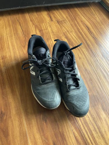 Black Men's Size M 9.5 (W 10.5) New Balance 3000v6 Low Top Metal (Used)