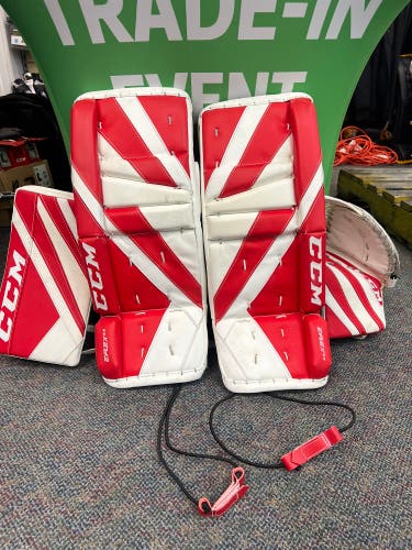 White 22" Youth CCM EFlex 5.5 Goalie Full Set Regular (Used)