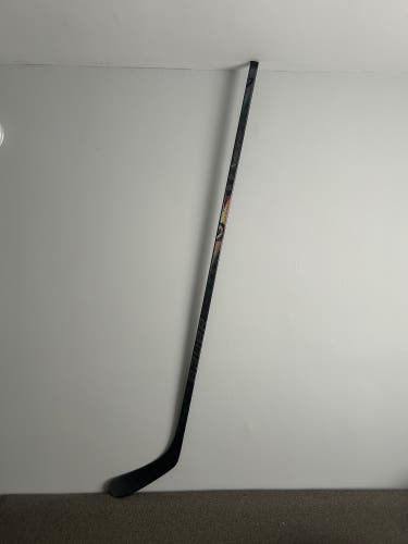 Senior Bauer black Proto2 Right Handed Hockey Stick P92 82 Flex Pro Stock (New)